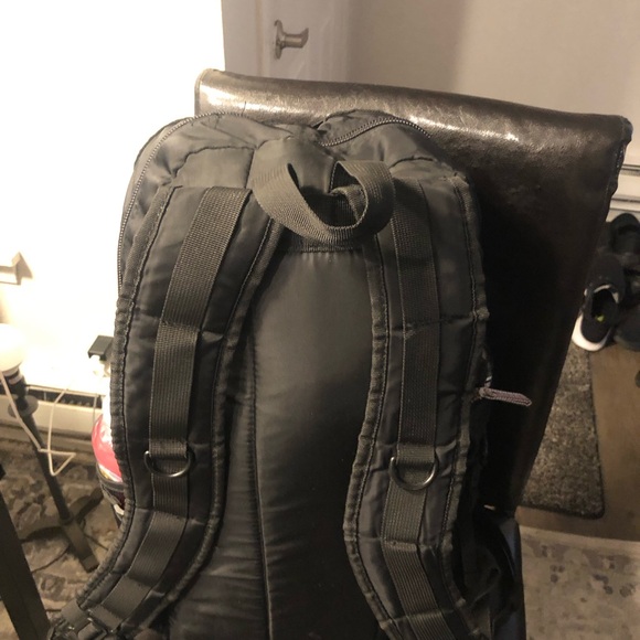 Ben Shermen Men’s Red Black Large Backpack Size 20”x12”x10” - Picture 11 of 16